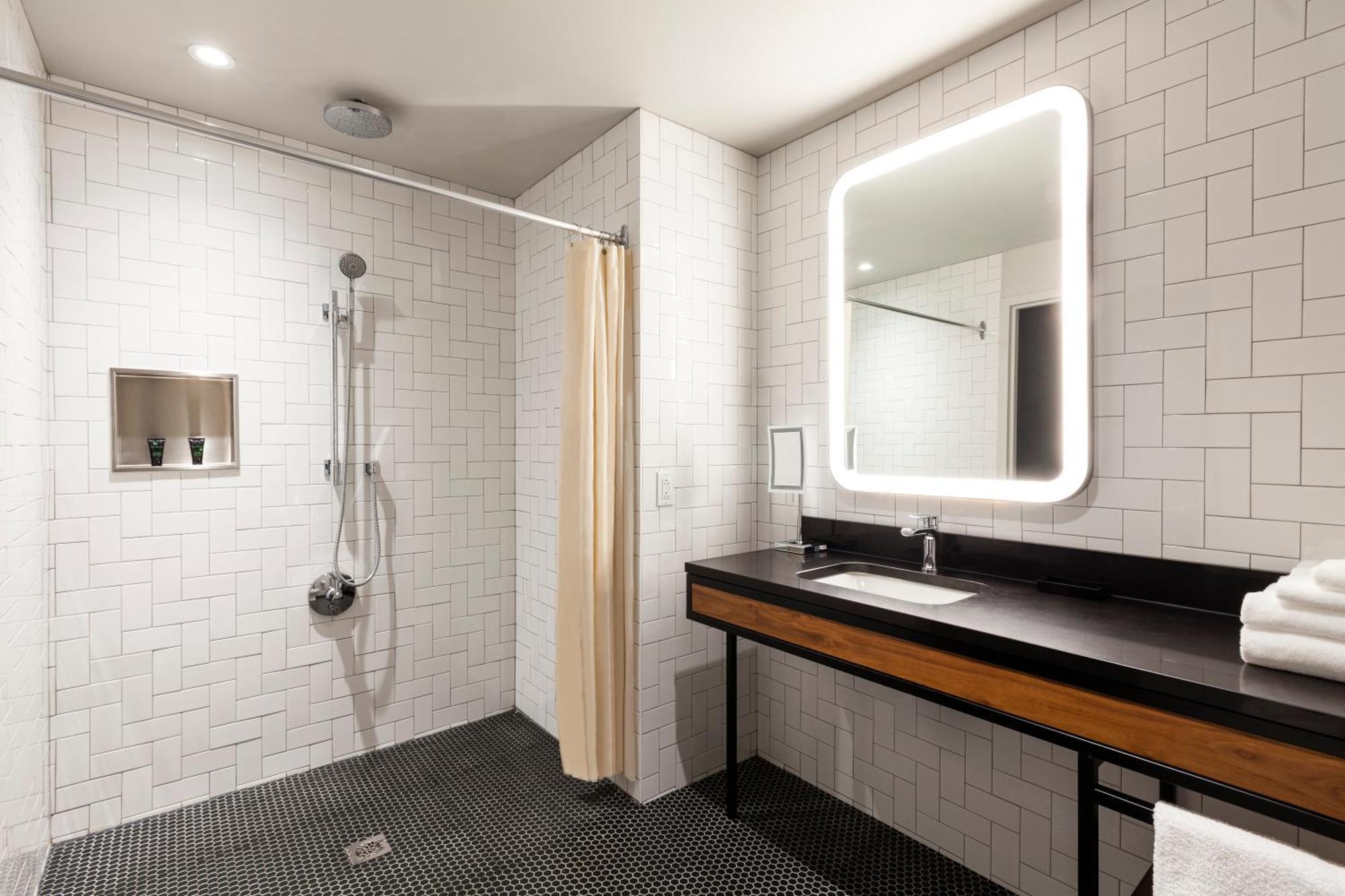 Hyatt Centric Montreal Hotel Exterior photo